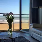 Knappe Met Subliem Zeezicht! Apartament *